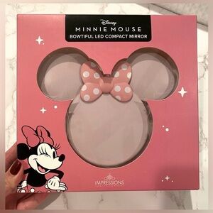 MINNIE MOUSE BOW-TIFUL LED COMPACT MIRROR